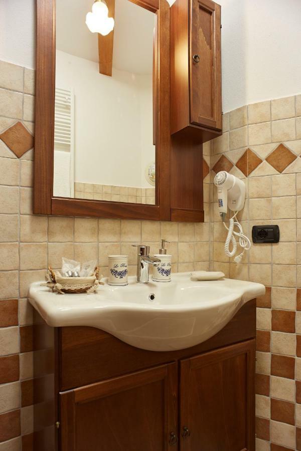 B&B Castel Montorio เวโรนา ภายนอก รูปภาพ