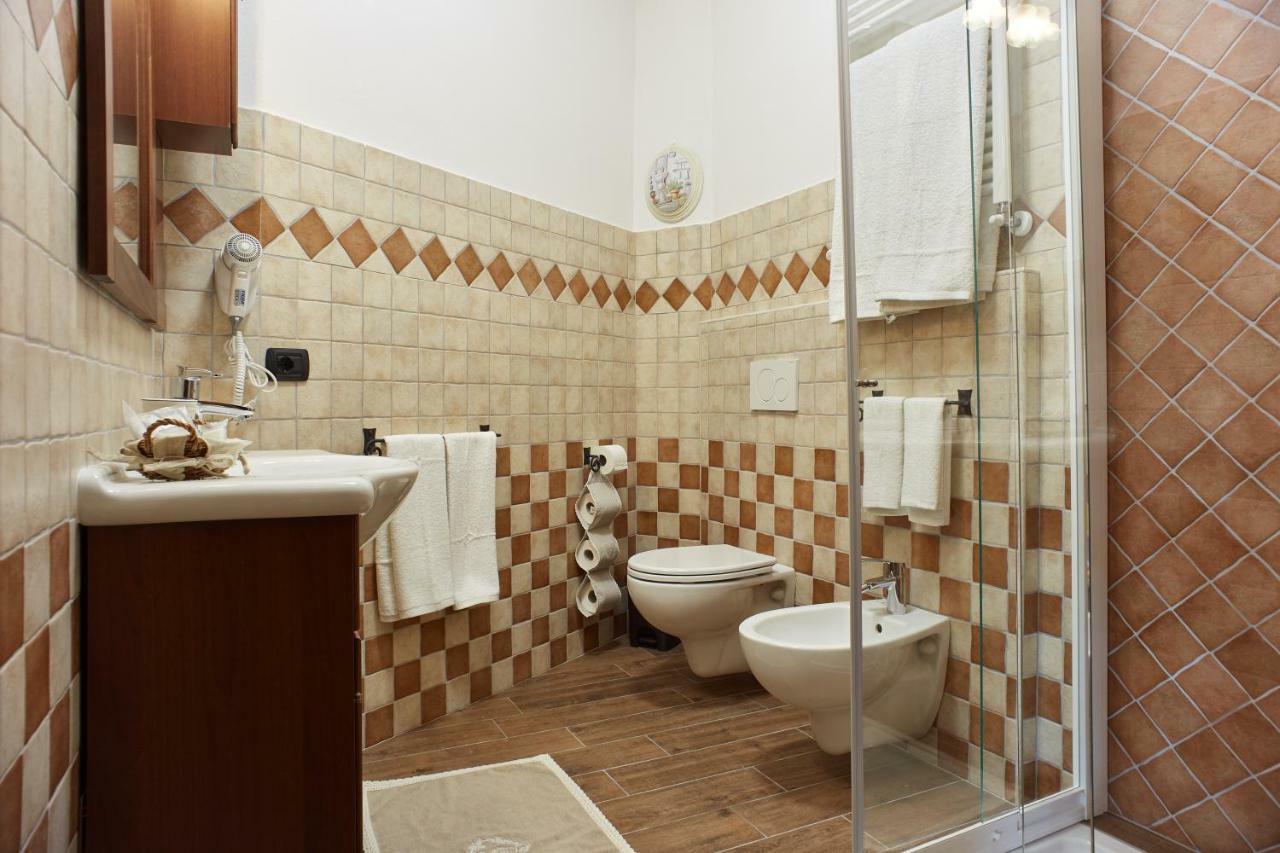 B&B Castel Montorio เวโรนา ภายนอก รูปภาพ